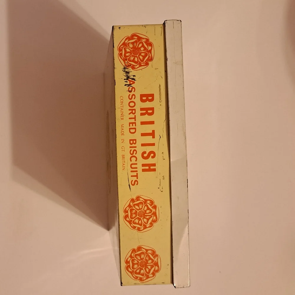 4/$15 🌻 Vintage 1960s Elkes British Assorted Biscuits Tin